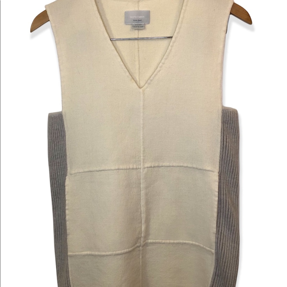 M. Patmos 100% wool V neck tunic XS